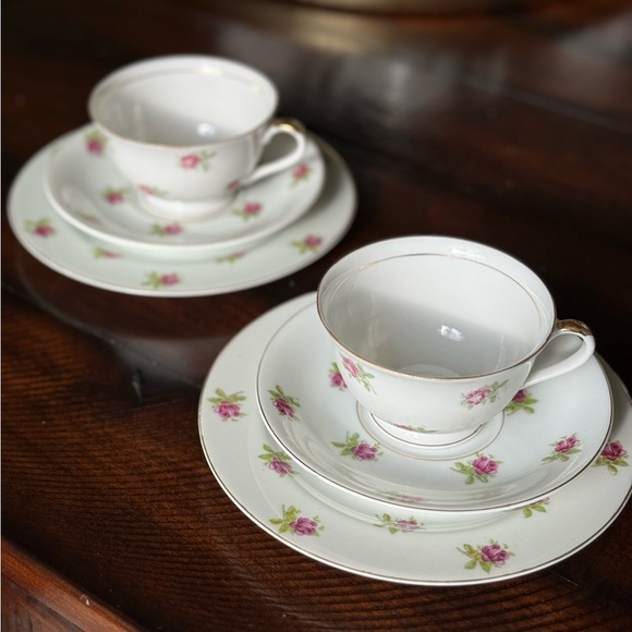 Vintage Spring Rose Teacup + Saucer • 6 pieces - Picture 2 of 11
